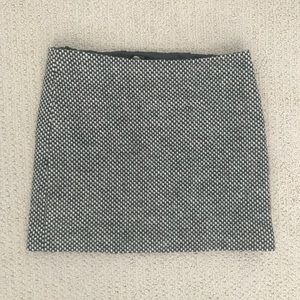 Adorable jcrew patterned skirt! Perfect for work